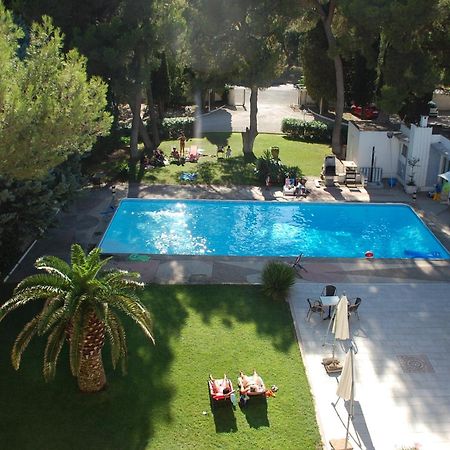 Cit'Hotel Le Mirage Istres Exterior foto