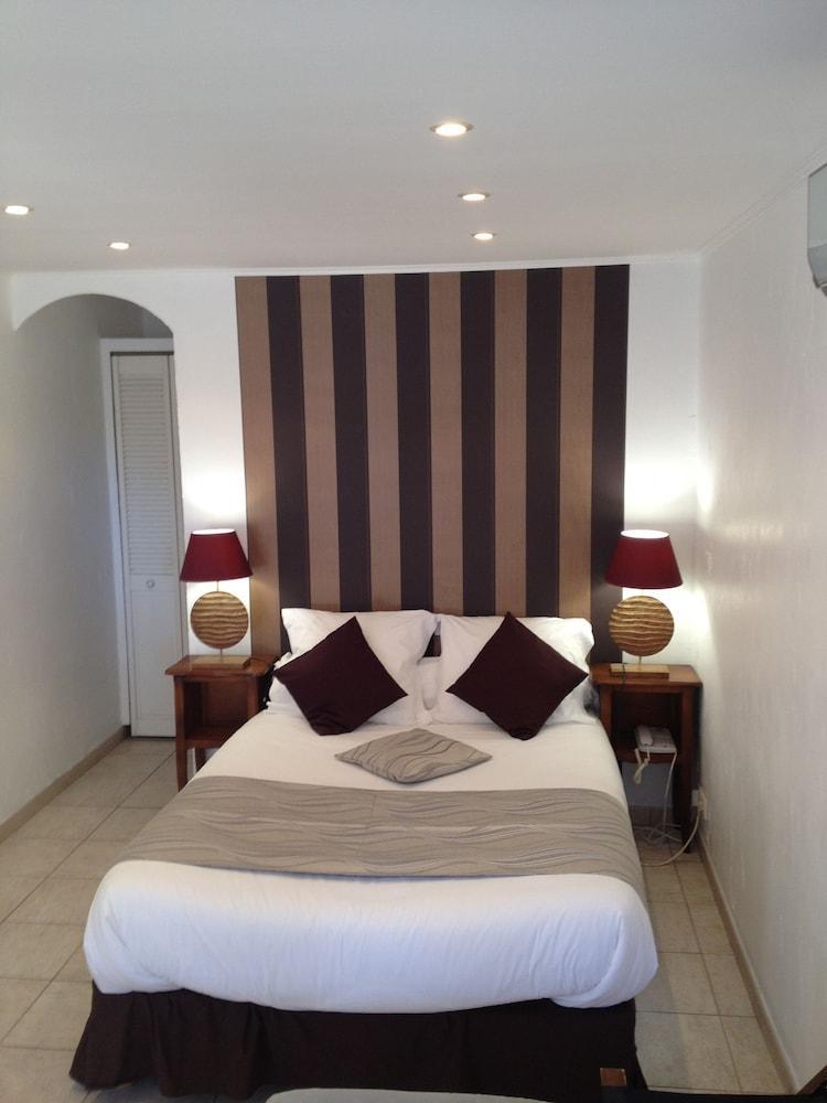 Cit'Hotel Le Mirage Istres Exterior foto